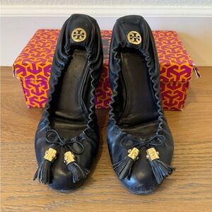 Tory Burch Reese Mestico navy tassel ballet flats size 10